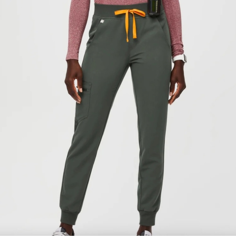 Figs Zamora joggers Sz Large Moss